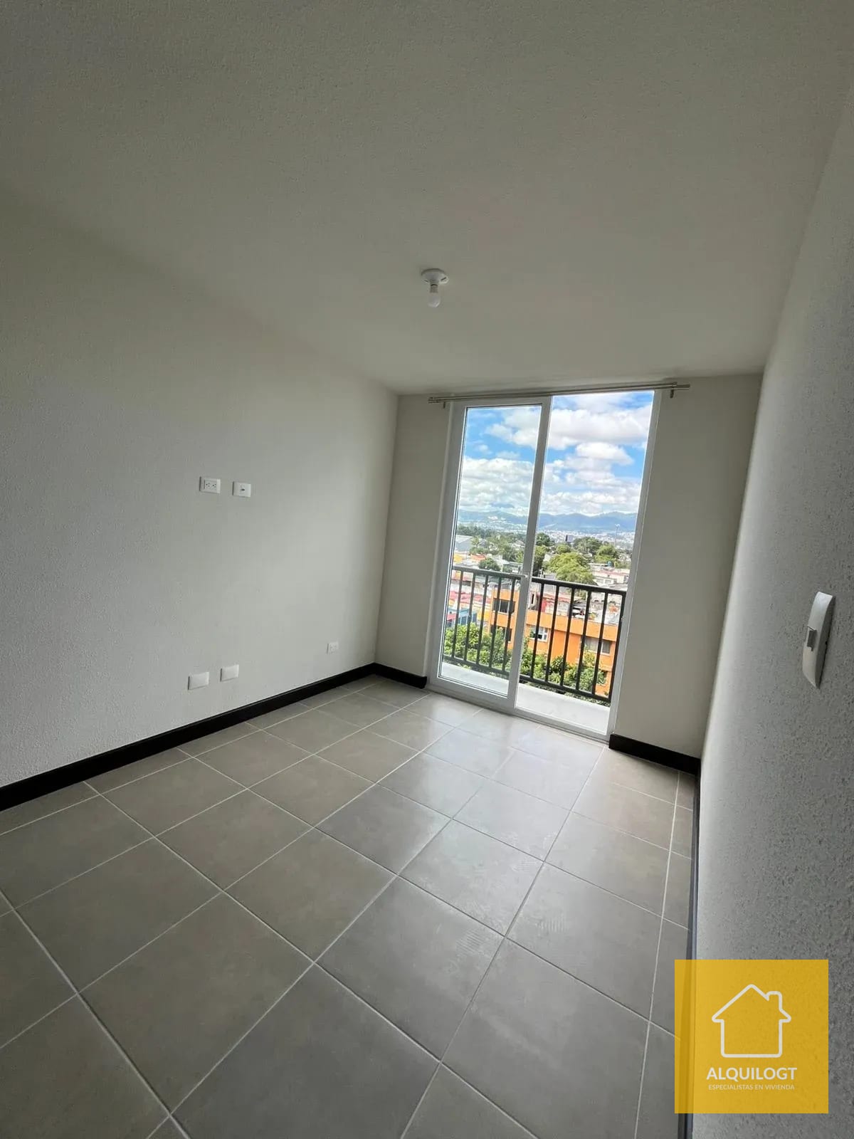 Apartamento Colonia Santa Rosa II Zona 12 Eficio Esenta — Apartamento en Alquiler en Esenta, Zona 12, Guatemala, Ciudad — foto 3 de 17