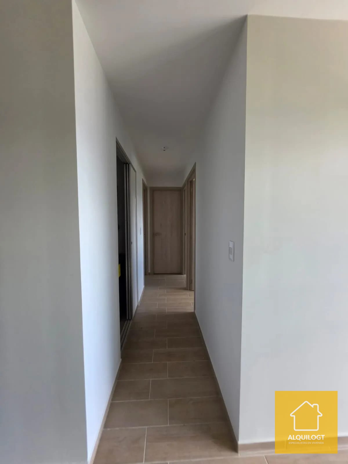 Apartamento Sobre la Petapa Acceso a Atanasio Tzul Andares Doce — Apartamento en Alquiler en Andares Doce, Zona 12, Guatemala, Ciudad — foto 11 de 16