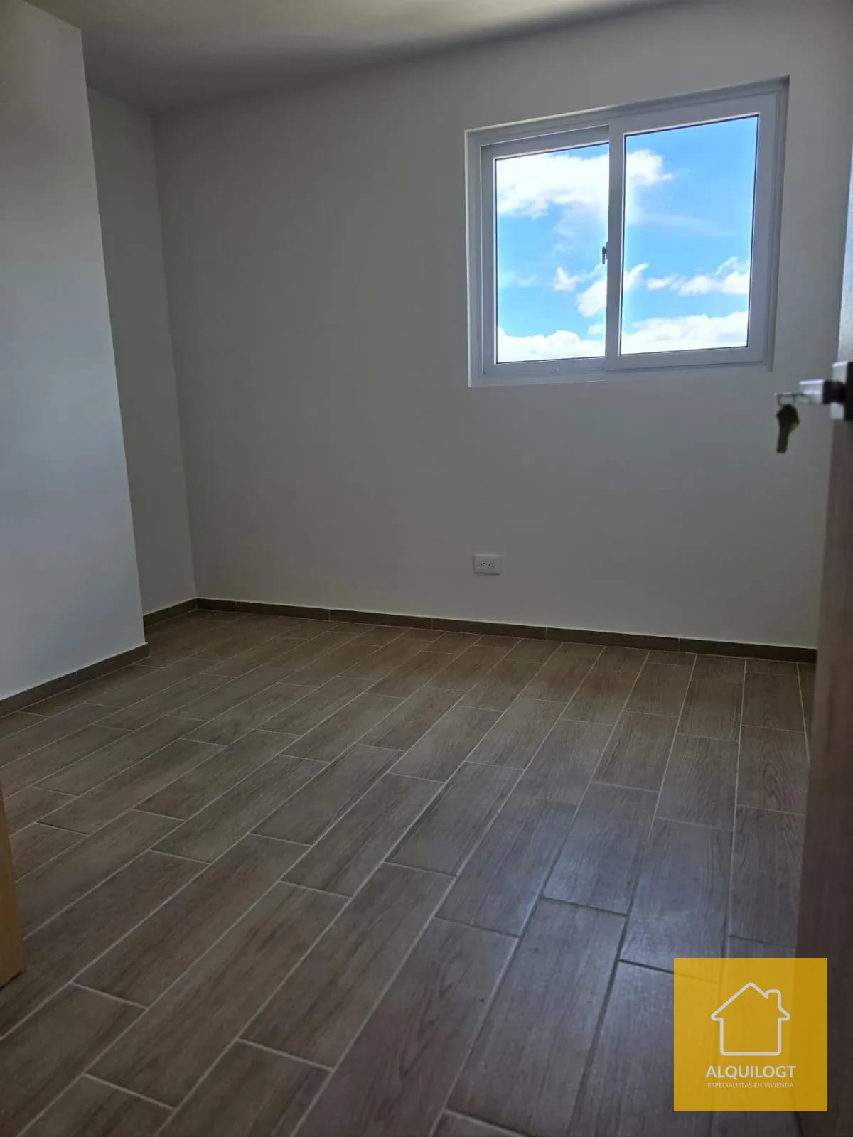 Apartamento Sobre la Petapa Acceso a Atanasio Tzul Andares Doce — Apartamento en Alquiler en Andares Doce, Zona 12, Guatemala, Ciudad — foto 14 de 16