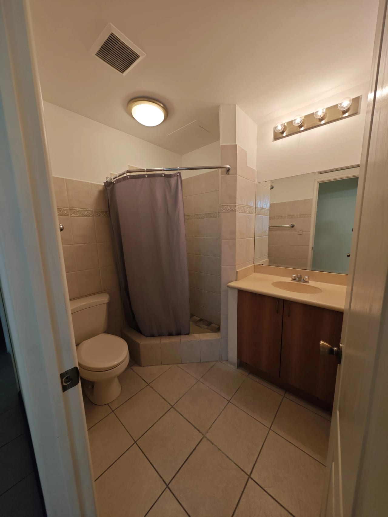 Apartamento en Santorini américas, excelente ubicación — Apartamento en Alquiler en Zona 14, Guatemala, Ciudad — foto 11 de 14