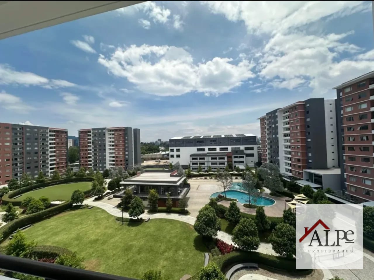 Apartamento con Dorm Servicio en Venta Segheria — Apartamento en Venta en Segheria, Zona 14, Guatemala, Ciudad — foto 9 de 10