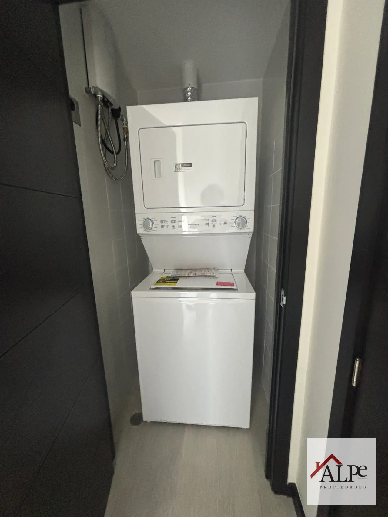Apartamento Nivel Alto con Vista Garantizada y Acabados Top — Apartamento en Alquiler en Verdú, Zona 13, Guatemala, Ciudad — foto 6 de 14