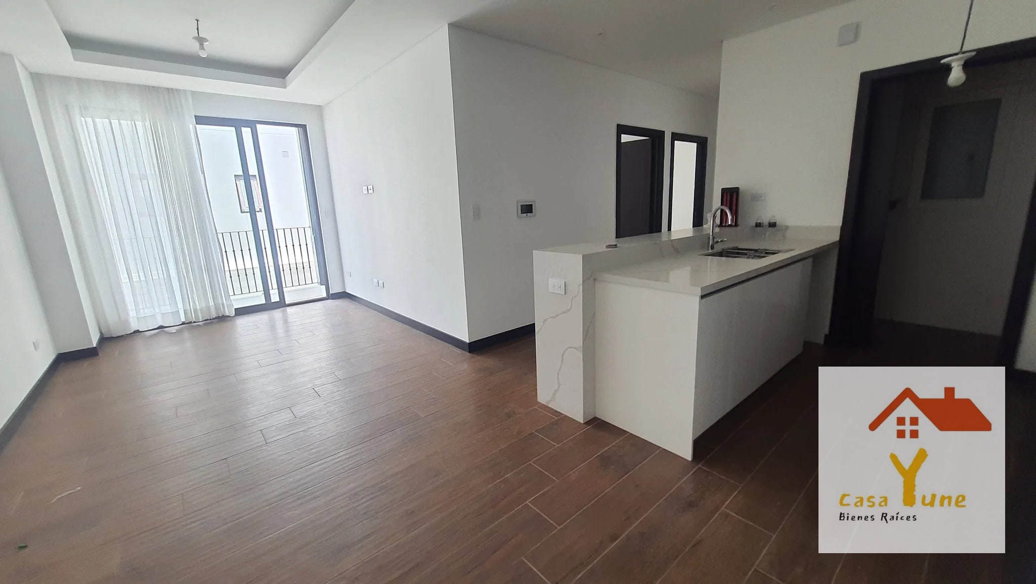 Apartamento en alquiler zona 16 Lirios Cayala Nuevo a estrenar - 2
