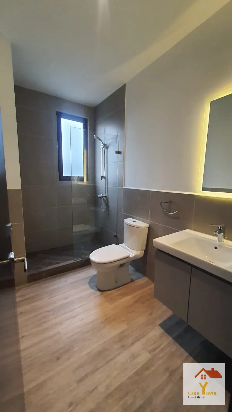 APARTAMENTO EN ALQUILER LIRIOS CAYALA ZONA 16 — Apartamento en Alquiler en Lirios de Cayalá I, Zona 16, Guatemala, Ciudad — foto 6 de 14