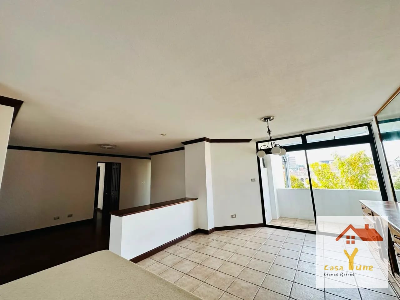 Apartamento en quiler zona 10 Diagonal 6 amplio cuarto de servicio — Apartamento en Alquiler en Zona 10, Guatemala, Ciudad — foto 5 de 12