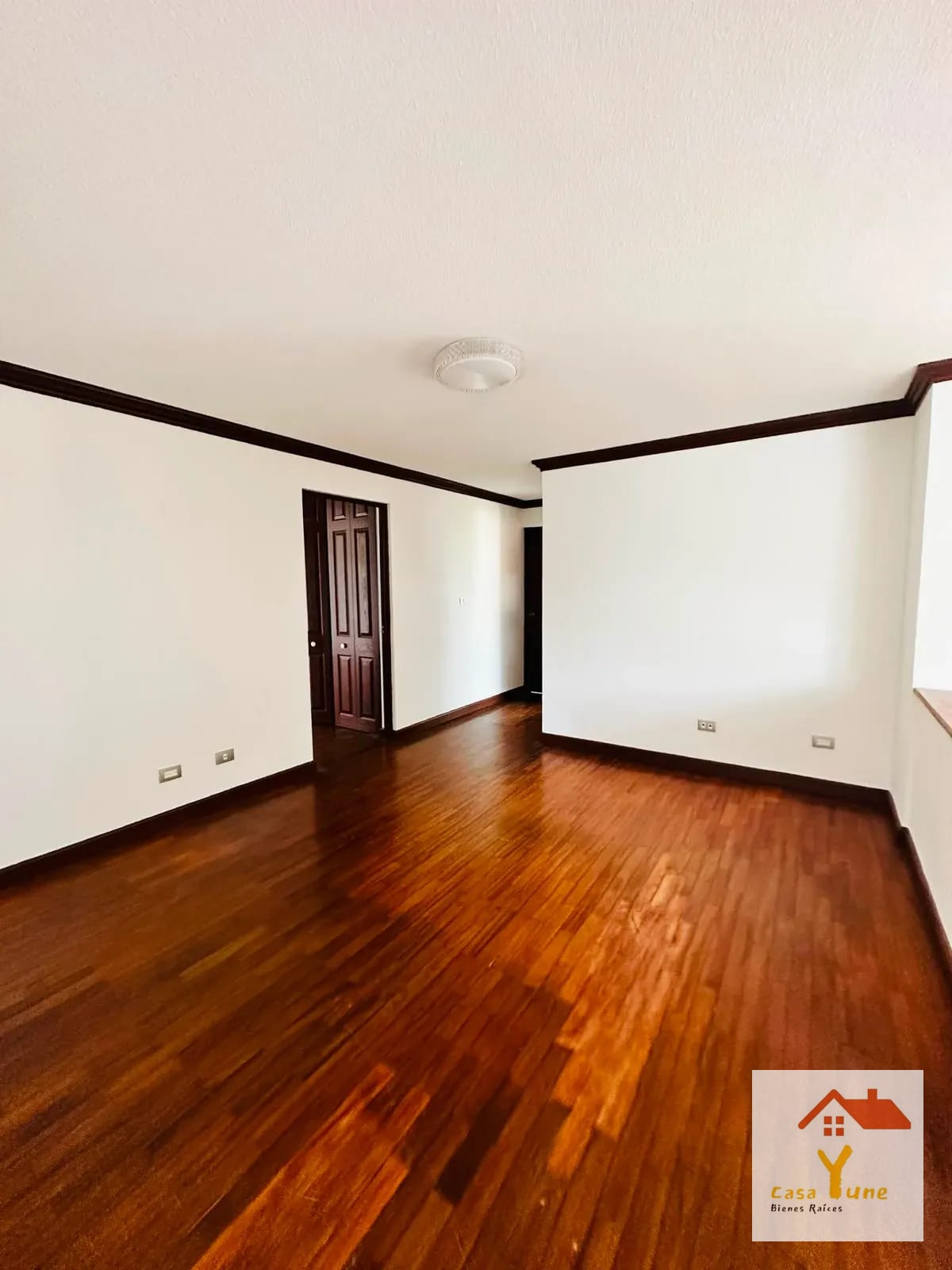 Apartamento en quiler zona 10 Diagonal 6 amplio cuarto de servicio — Apartamento en Alquiler en Zona 10, Guatemala, Ciudad — foto 9 de 12