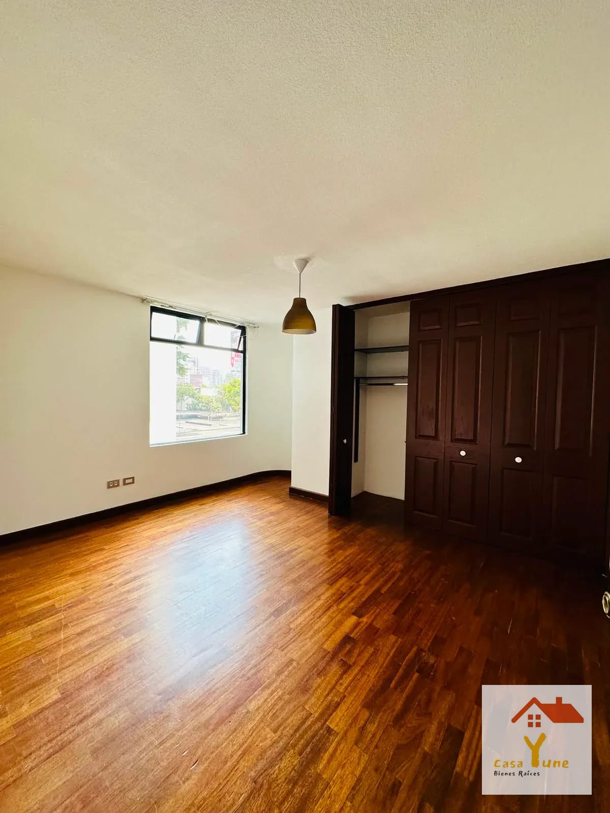 Apartamento en quiler zona 10 Diagonal 6 amplio cuarto de servicio — Apartamento en Alquiler en Zona 10, Guatemala, Ciudad — foto 11 de 12
