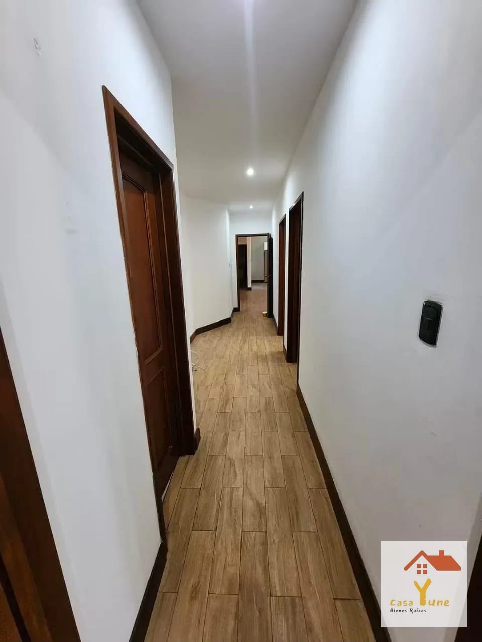 Apartamento en Alquiler Zona 10 Dentro de Colonia Oakland — Apartamento en Alquiler en Oakland 12-24, Zona 10, Guatemala, Ciudad — foto 7 de 13