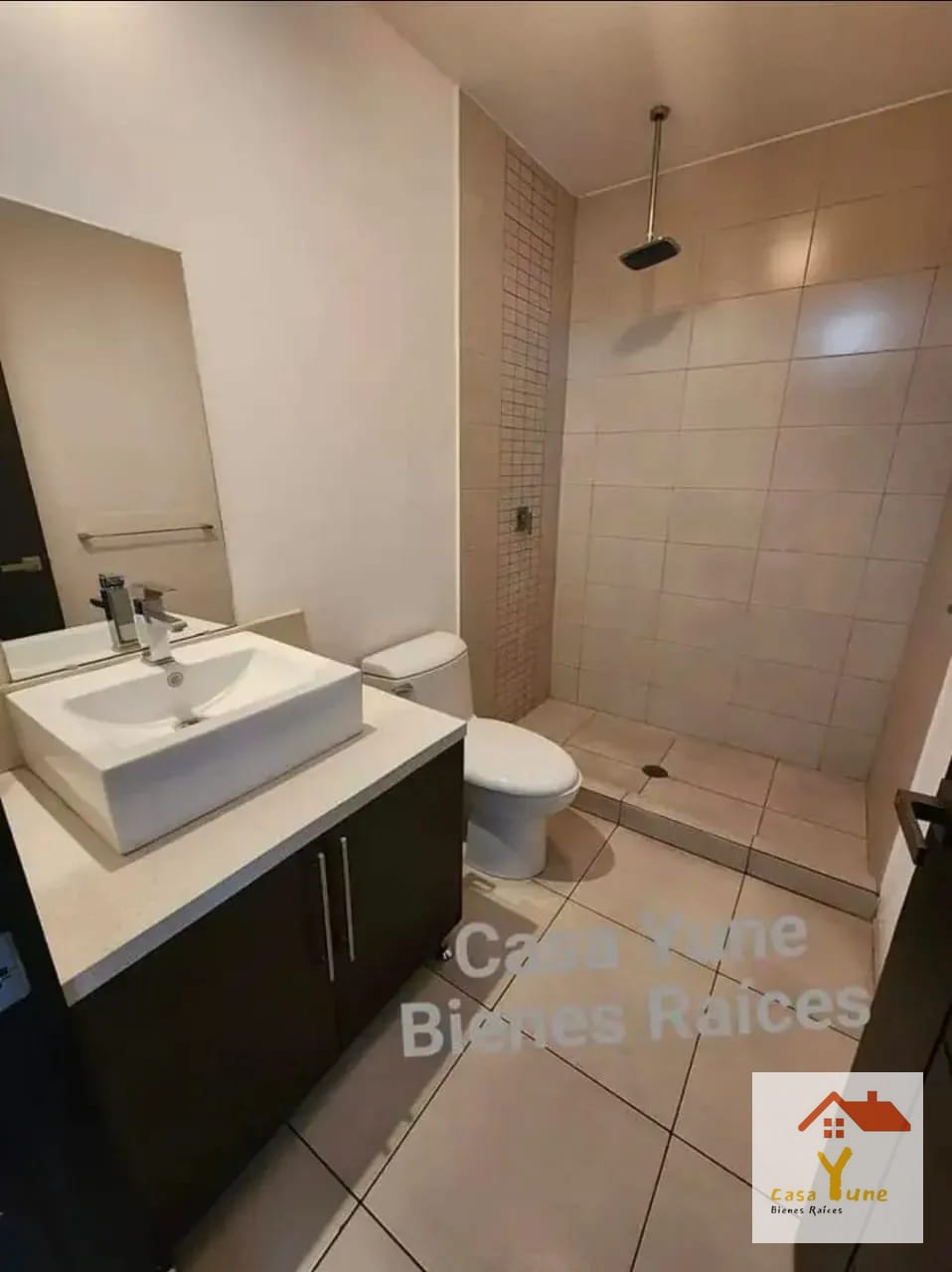 Apartamento en alquiler zona 14 Cercano Avenida Las Americas — Apartamento en Alquiler en Zona 14, Guatemala, Ciudad — foto 7 de 14