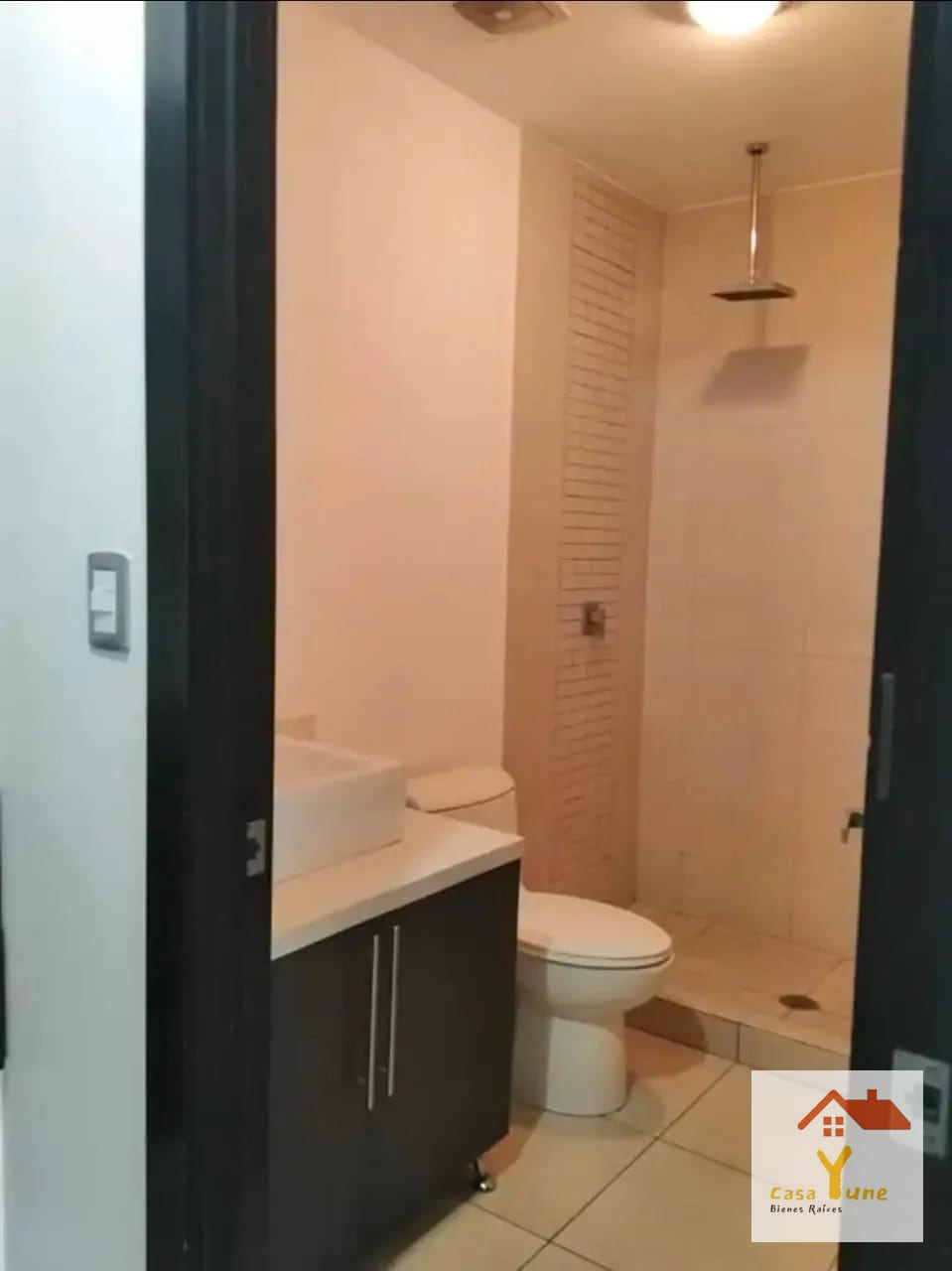 Apartamento en alquiler zona 14 Cercano Avenida Las Americas — Apartamento en Alquiler en Zona 14, Guatemala, Ciudad — foto 8 de 14