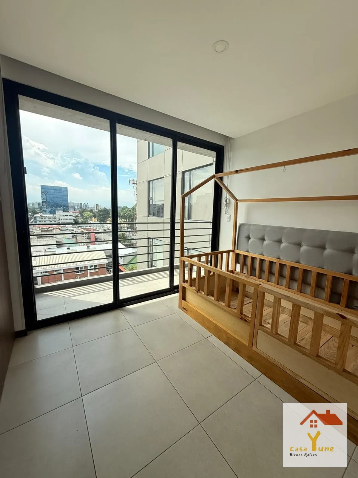 APARTAMENTO EN VENTA ZONA 10 MIRA semi amueblado — Apartamento en Venta en Mira, Zona 10, Guatemala, Ciudad — foto 7 de 14