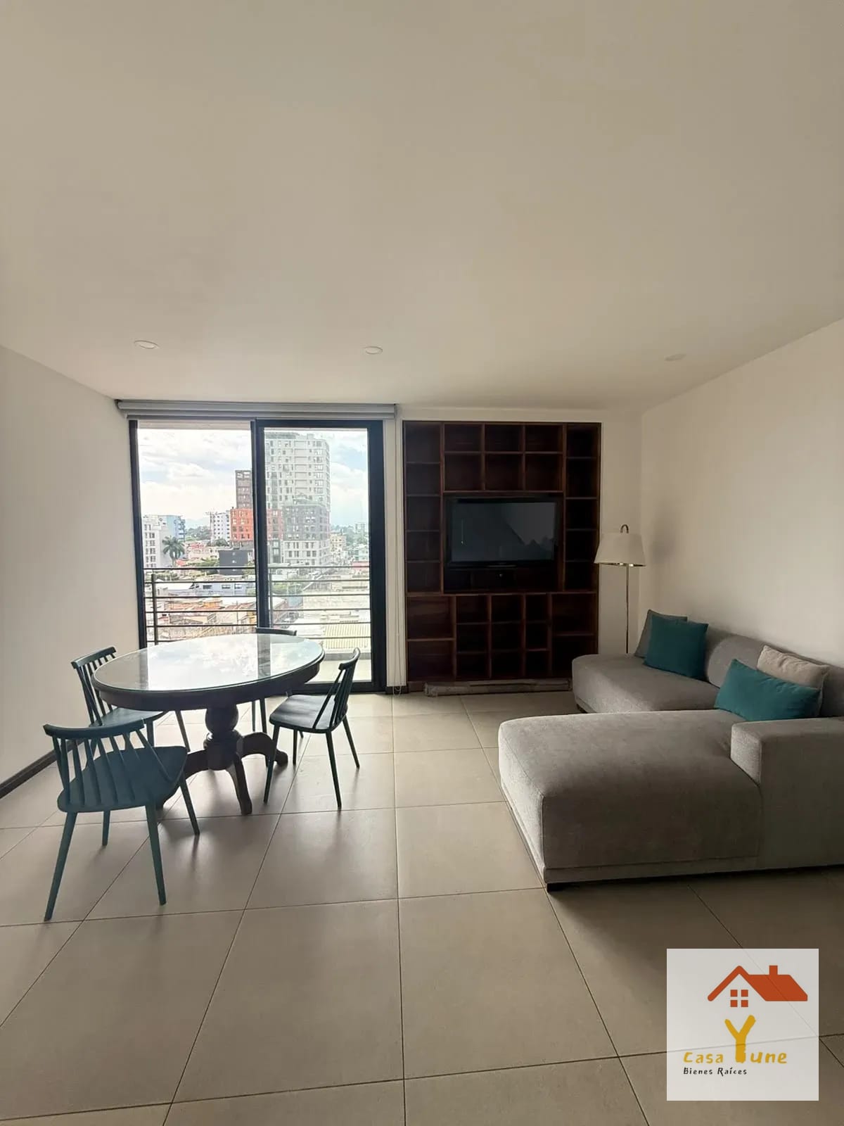APARTAMENTO EN VENTA ZONA 10 MIRA semi amueblado — Apartamento en Venta en Mira, Zona 10, Guatemala, Ciudad — foto 1 de 14