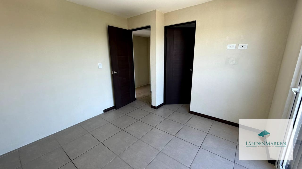 AMPLIO APARTAMENTO EN EDIFICIO AKARI ZONA 2 DE MIXCO — Apartamento en Alquiler en Akari, Zona 2 Mixco, Guatemala, Ciudad — foto 5 de 14