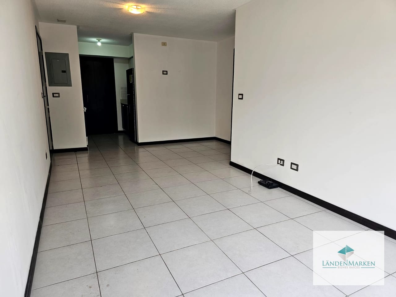 ALQUILER DE APARTAMENTO EN ZONA 11 , LAS CHARCAS . — Apartamento en Alquiler en Vistas de Las Charcas, Zona 11, Guatemala, Ciudad — foto 3 de 14