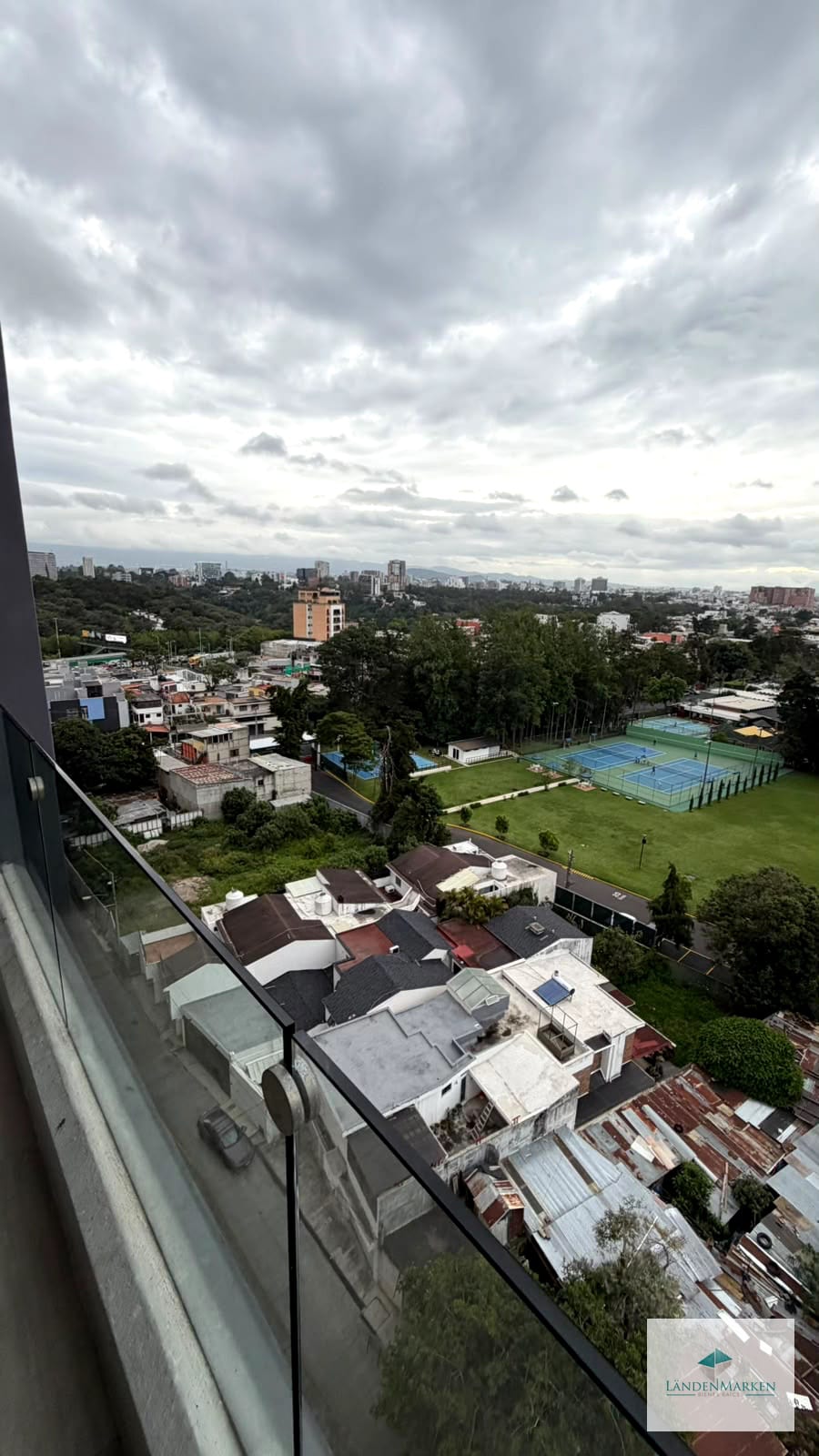 Alquiler de Apartamento en Zona 15 Edificio Parque 15 — Apartamento en Alquiler en Parque 15, Zona 15, Guatemala, Ciudad — foto 2 de 17