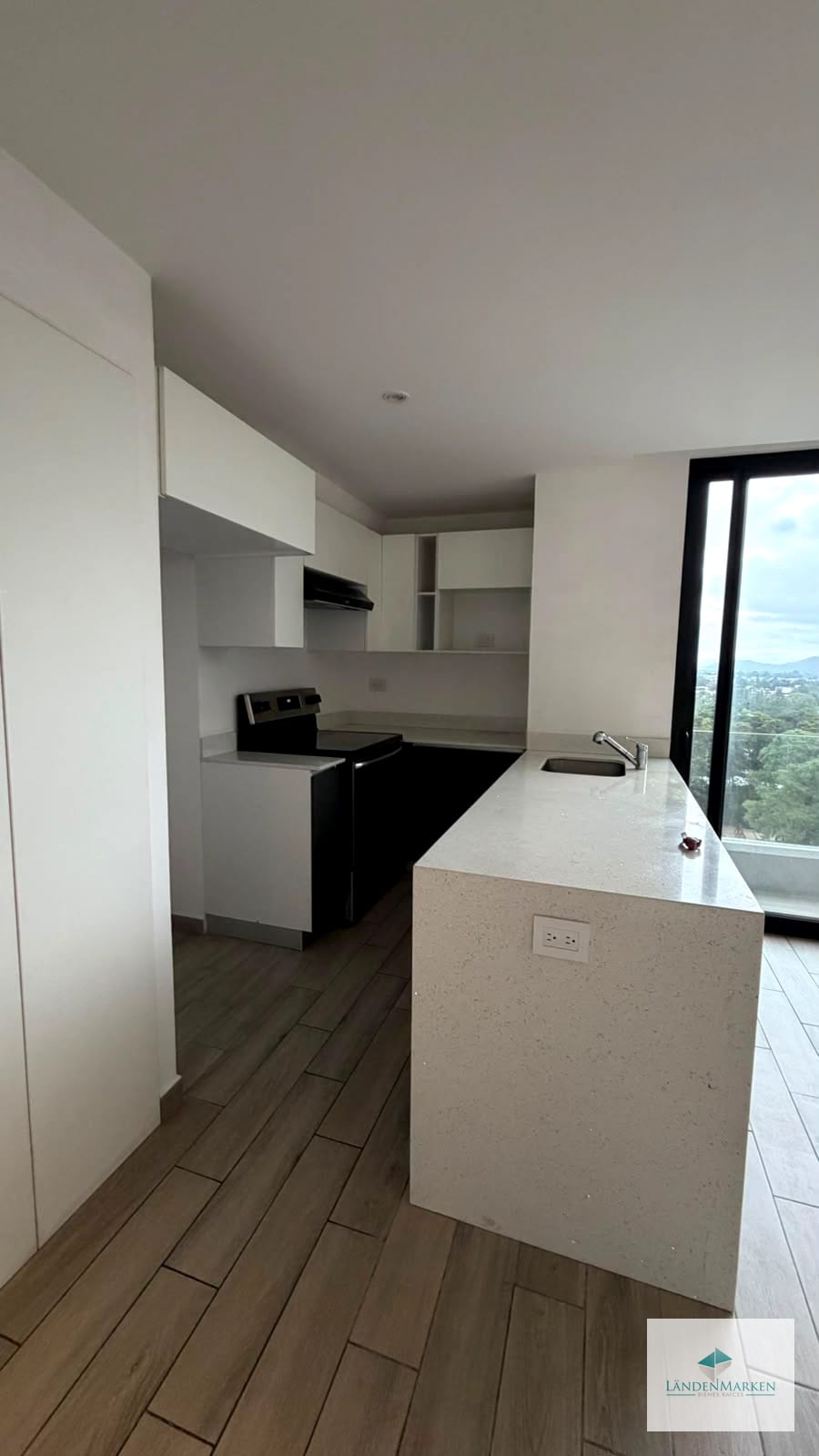 Alquiler de Apartamento en Zona 15 Edificio Parque 15 — Apartamento en Alquiler en Parque 15, Zona 15, Guatemala, Ciudad — foto 3 de 17