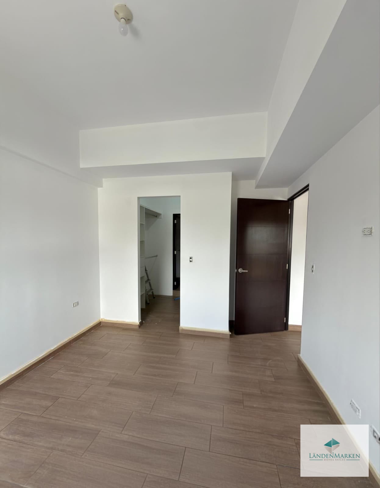Alquiler de Moderno Apartamento en Zona 11 — Apartamento en Alquiler en Torre Once, Zona 11, Guatemala, Ciudad — foto 3 de 10