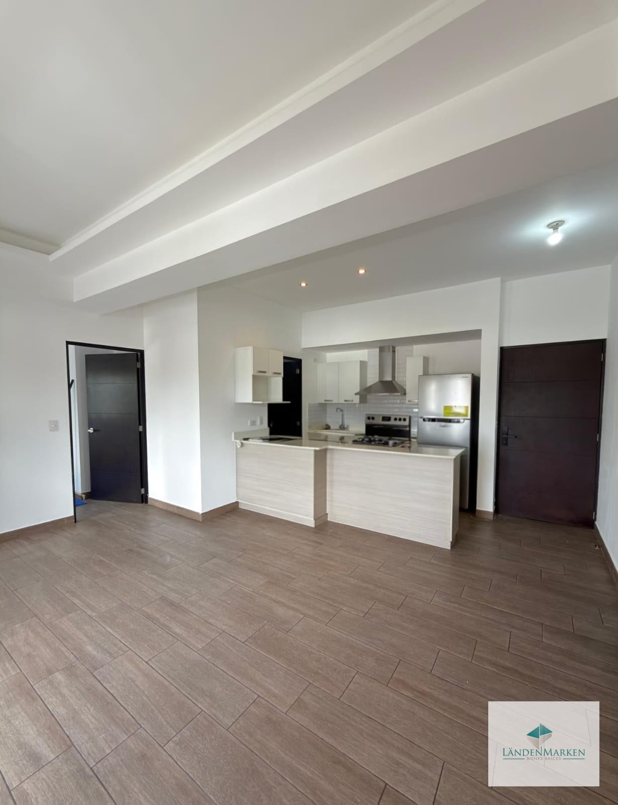Alquiler de Moderno Apartamento en Zona 11 — Apartamento en Alquiler en Torre Once, Zona 11, Guatemala, Ciudad — foto 1 de 10