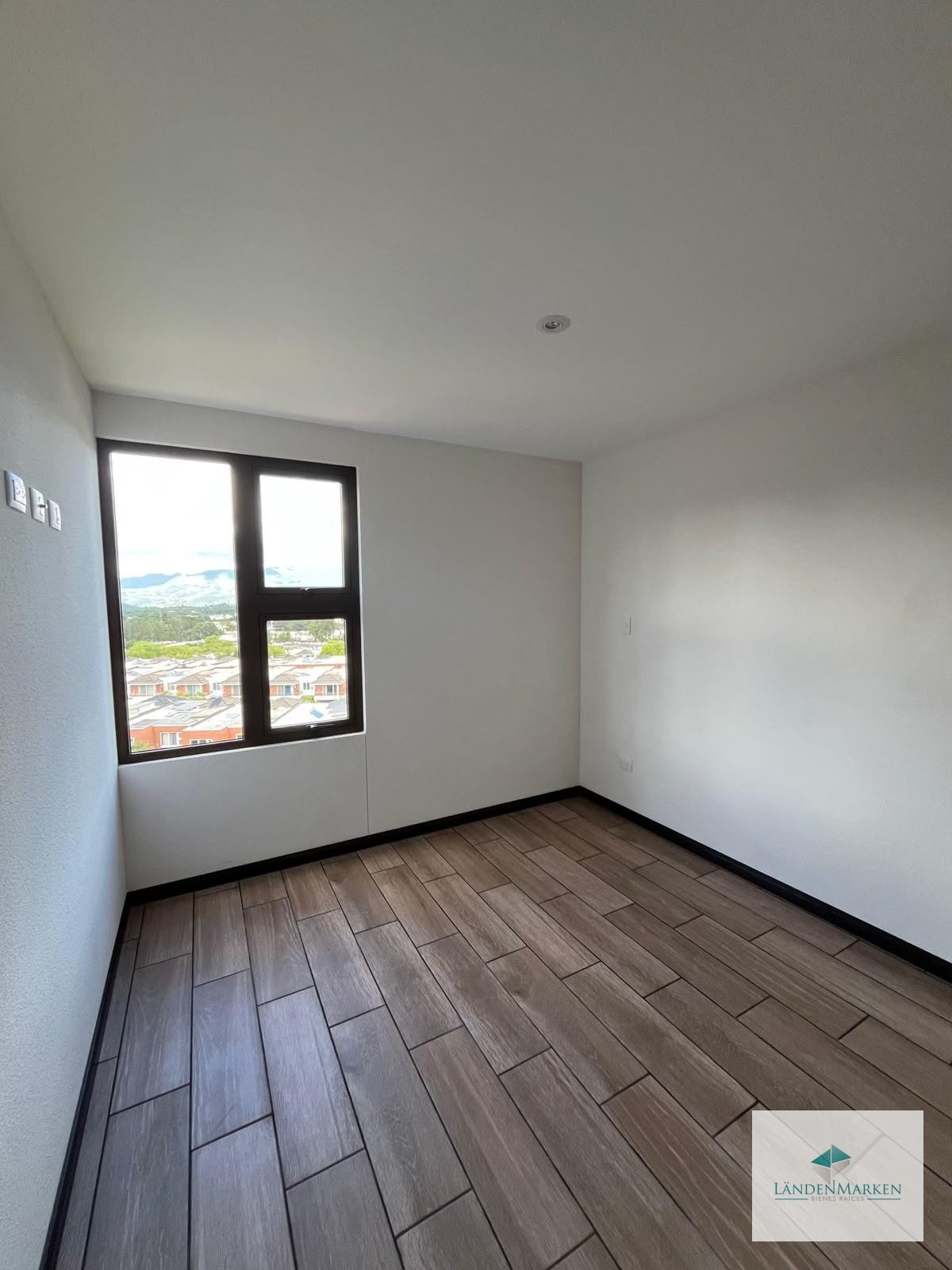 Renta de Moderno Apartamento en Zona 16 San Isidro 2021 — Apartamento en Alquiler en San Isidro 20/21, Zona 16, Guatemala, Ciudad — foto 10 de 16