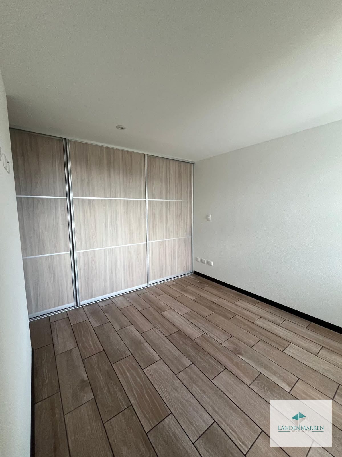 Renta de Moderno Apartamento en Zona 16 San Isidro 2021 — Apartamento en Alquiler en San Isidro 20/21, Zona 16, Guatemala, Ciudad — foto 15 de 16