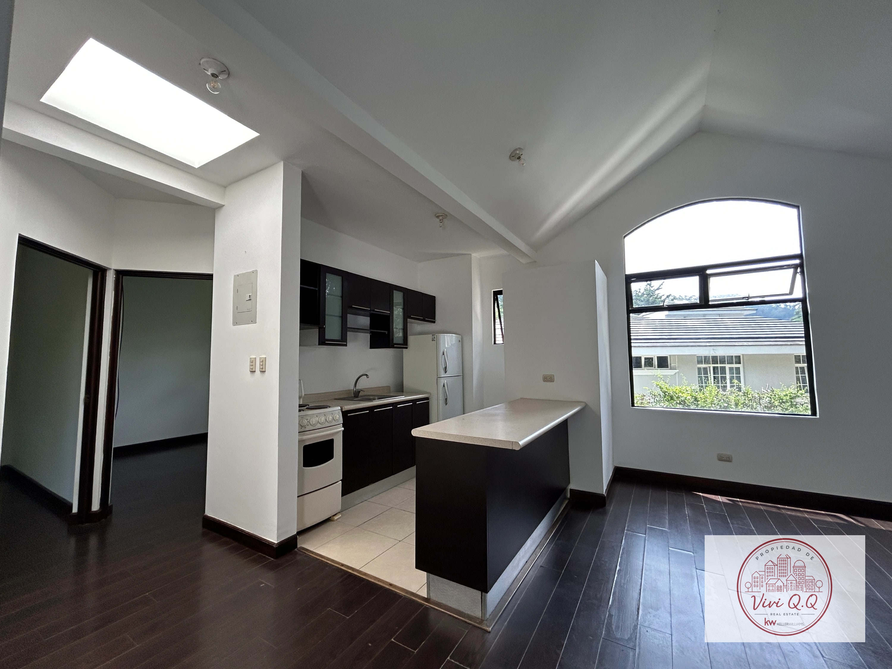 Apartamento en Renta cerca Sporta y UNIS — Apartamento en Alquiler en Villa Cafetto, Carretera a El Salvador, Guatemala, Ciudad — foto 4 de 16