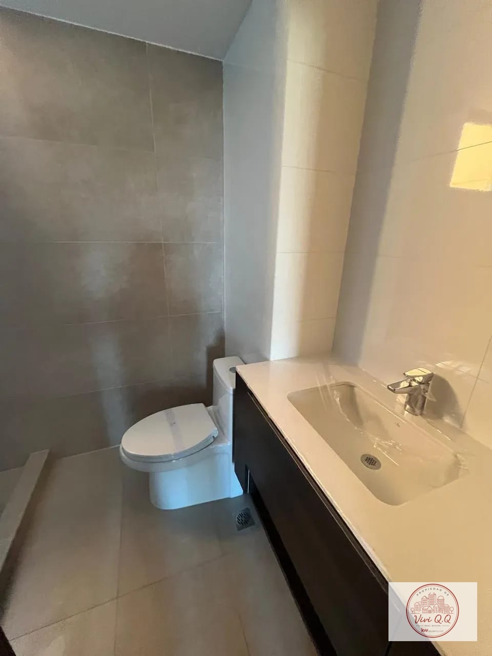 Apartamento a la Renta en Inara 4 Norte Zona 4 — Apartamento en Alquiler en Inara Cuatro Norte, Zona 4, Guatemala, Ciudad — foto 10 de 13