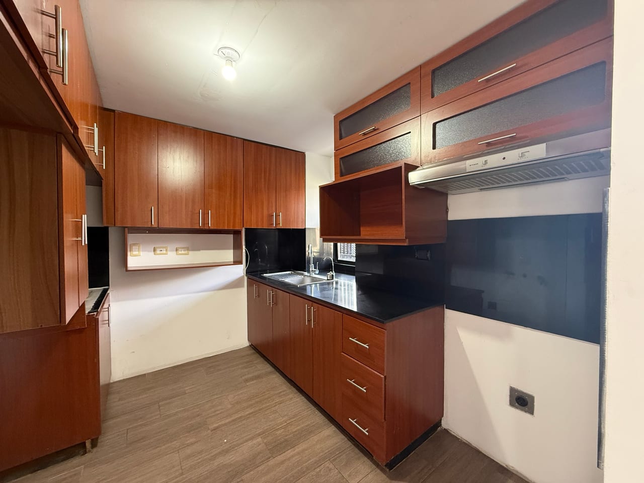 Apartamento en Venta en Zona 7 (ELE La Floresta) — Apartamento en Venta en Zona 7, Guatemala, Ciudad — foto 2 de 12