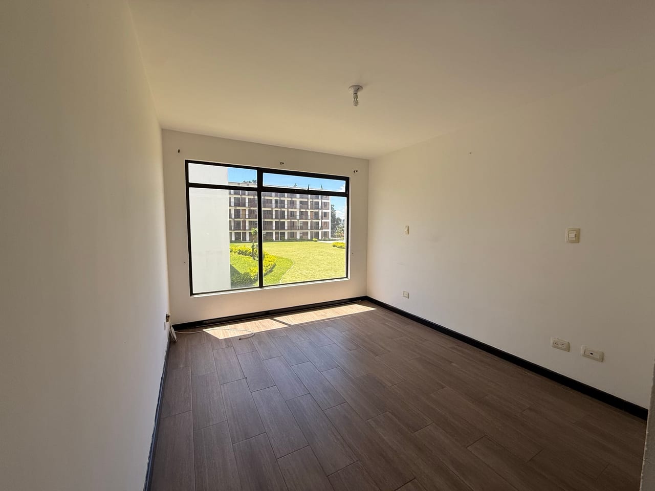 Apartamento en Venta en Zona 7 (ELE La Floresta) — Apartamento en Venta en Zona 7, Guatemala, Ciudad — foto 3 de 12