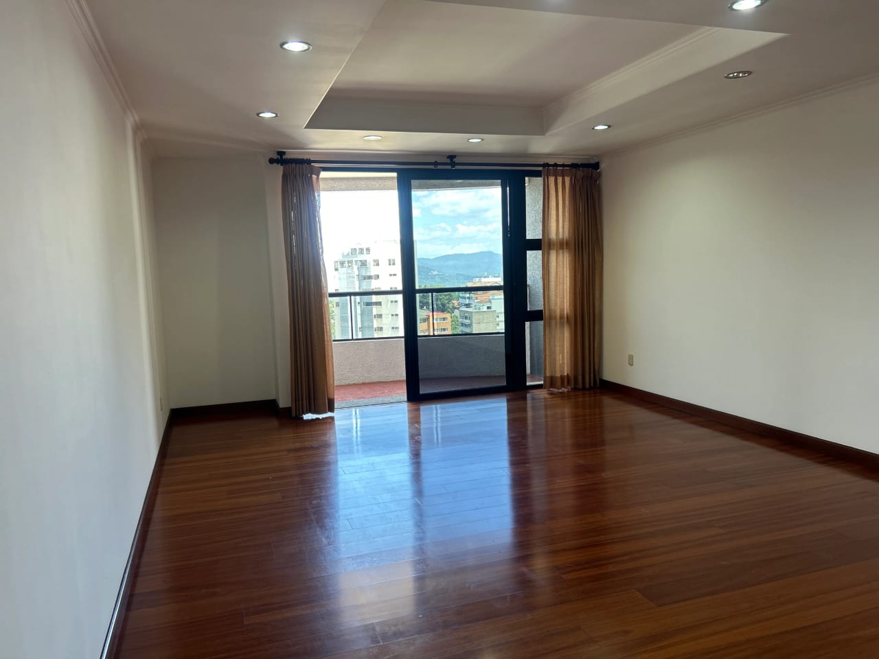 Se renta apartamento en zona 14 — Apartamento en Alquiler en Zona 14, Guatemala, Ciudad — foto 2 de 15