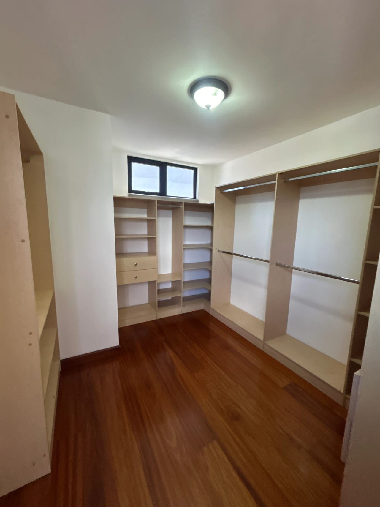 Se renta apartamento en zona 14 — Apartamento en Alquiler en Zona 14, Guatemala, Ciudad — foto 11 de 15