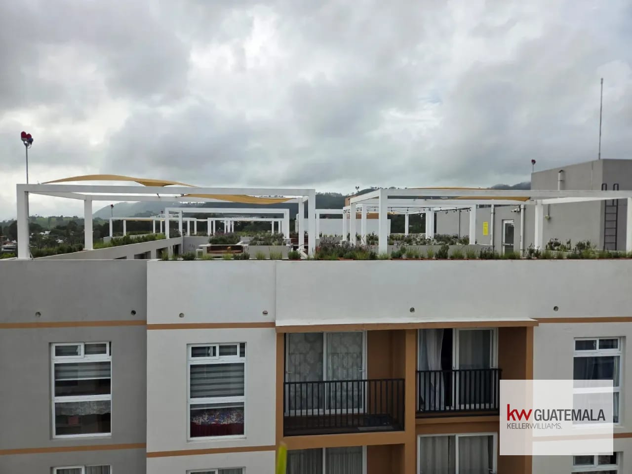 Venta de Apartamento en Lares Zona 16 — Apartamento en Venta en Zona 16, Guatemala, Ciudad — foto 9 de 13
