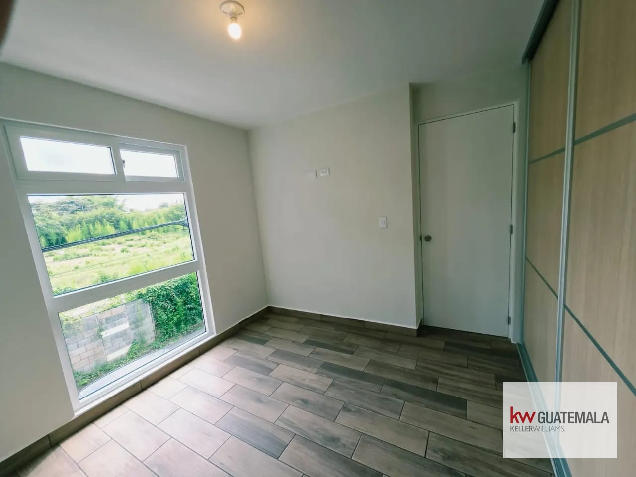 Venta de Apartamento en Lares Zona 16 — Apartamento en Venta en Zona 16, Guatemala, Ciudad — foto 2 de 13