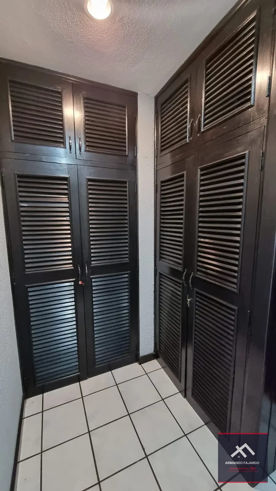 Amplio Apartamento Amueblado en Zona 13 — Apartamento en Alquiler en Zona 13, Guatemala, Ciudad — foto 2 de 17