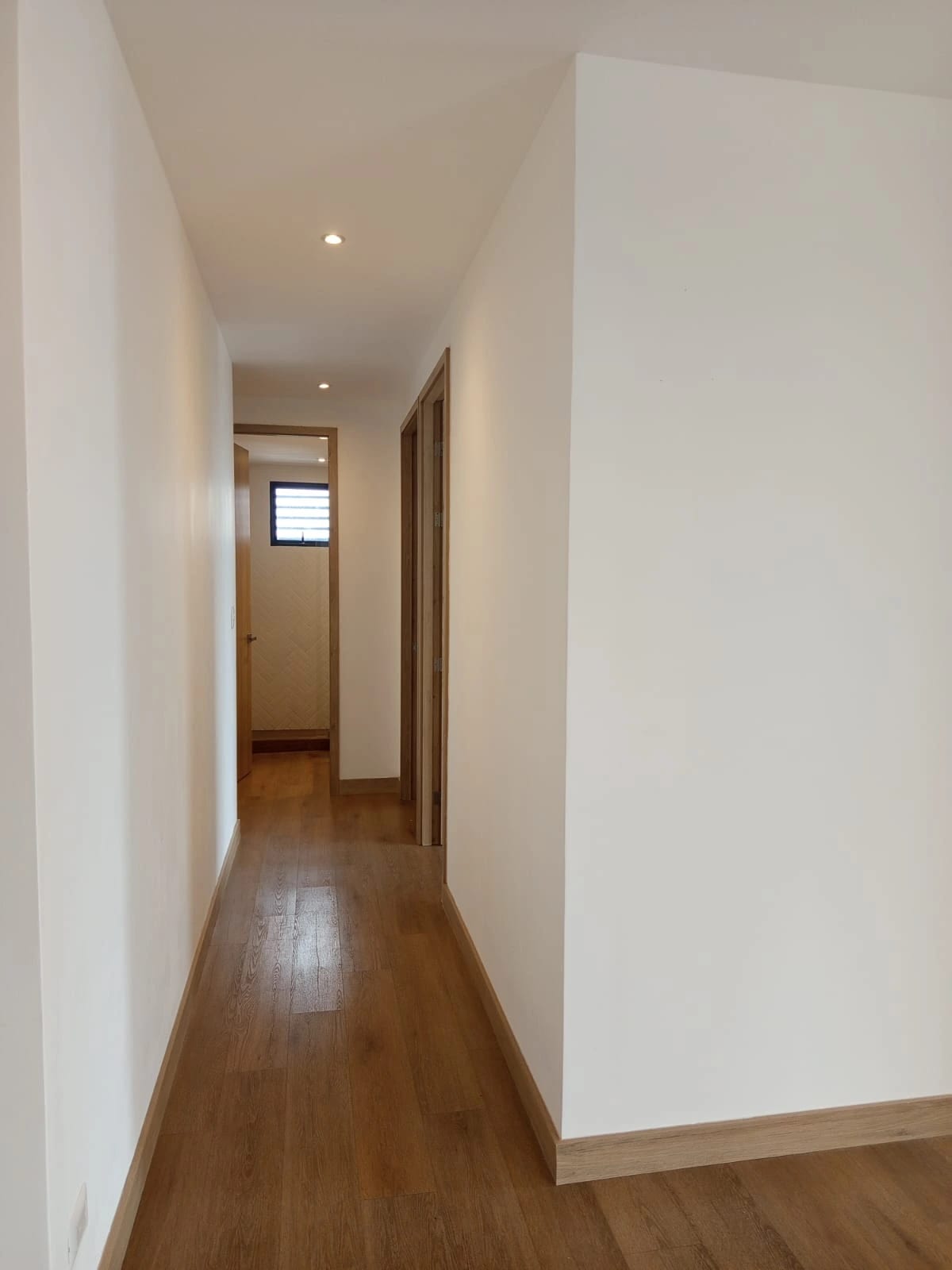 Apto Premium en Renta - Zona 15 | 3 Hab | Nivel 10 — Apartamento en Alquiler en Zona 15, Guatemala, Ciudad — foto 4 de 15