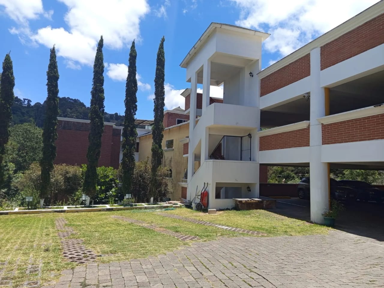 En Venta Apartamento 1 Habitacion la Montaña Zona 16 - 2 Parqueos — Apartamento en Venta en Zona 16, Guatemala, Ciudad — foto 10 de 14