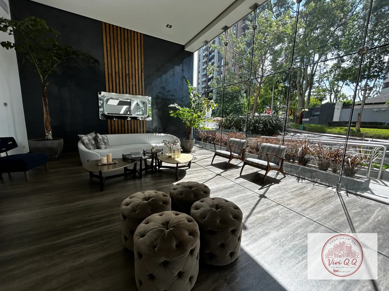 Lobby — Apartamento Inteligente de Lujo en Renta Zona 14 — Apartamento en Alquiler en Ikonia, Zona 14, Guatemala, Ciudad — foto 1 de 17