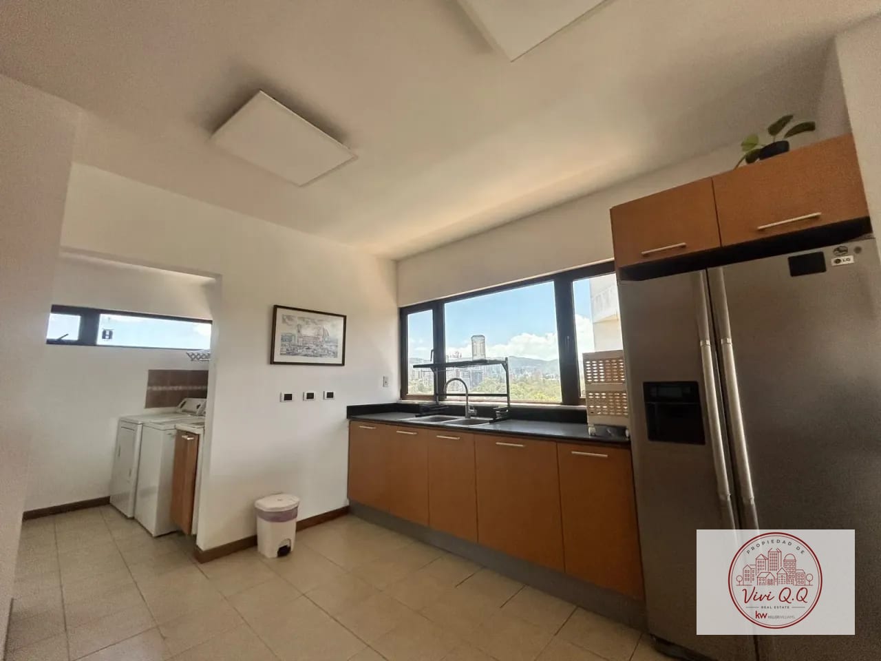 Renta Apartamento de Nivel Completo con Vistas 360° en Zona 15 — Apartamento en Alquiler en El Robledal, Zona 15, Guatemala, Ciudad — foto 3 de 12