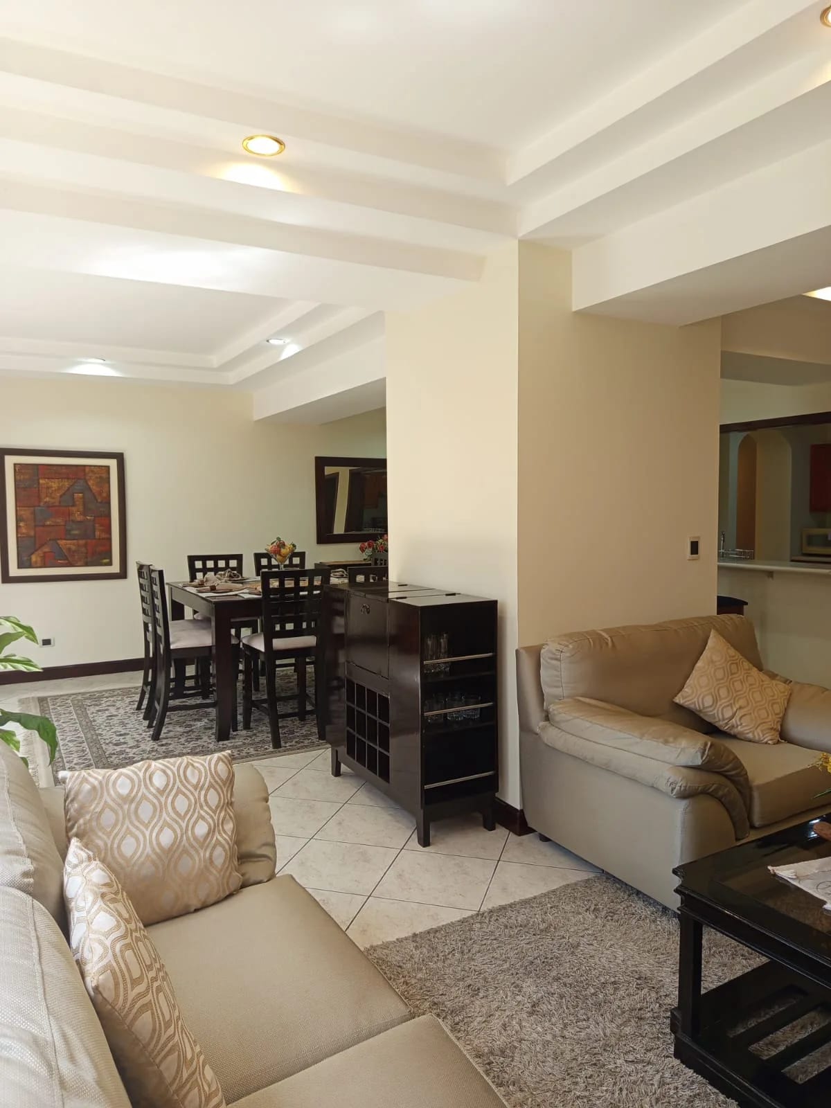 Apartamento en renta amueblado en zona 10 de 3 habitaciones — Apartamento en Alquiler en Zona 10, Guatemala, Ciudad — foto 16 de 17