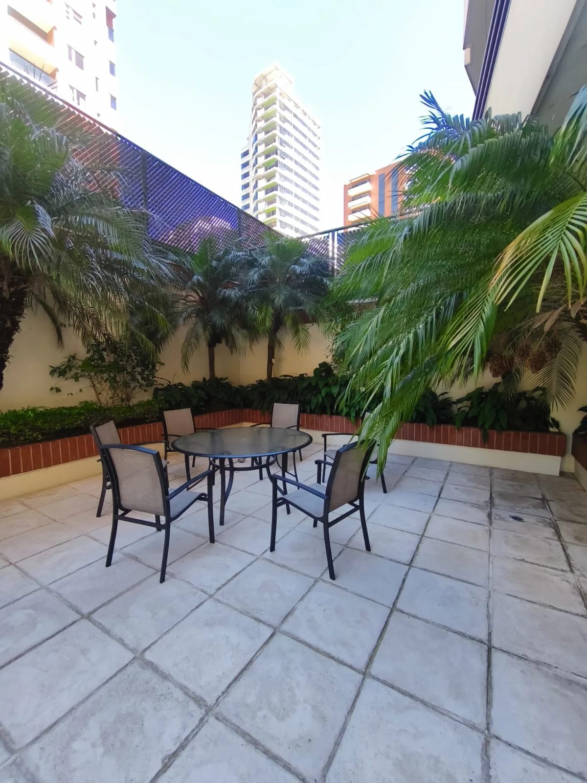 Apartamento en Venta o Renta — Apartamento en Venta en Zona 14, Guatemala, Ciudad — foto 17 de 17