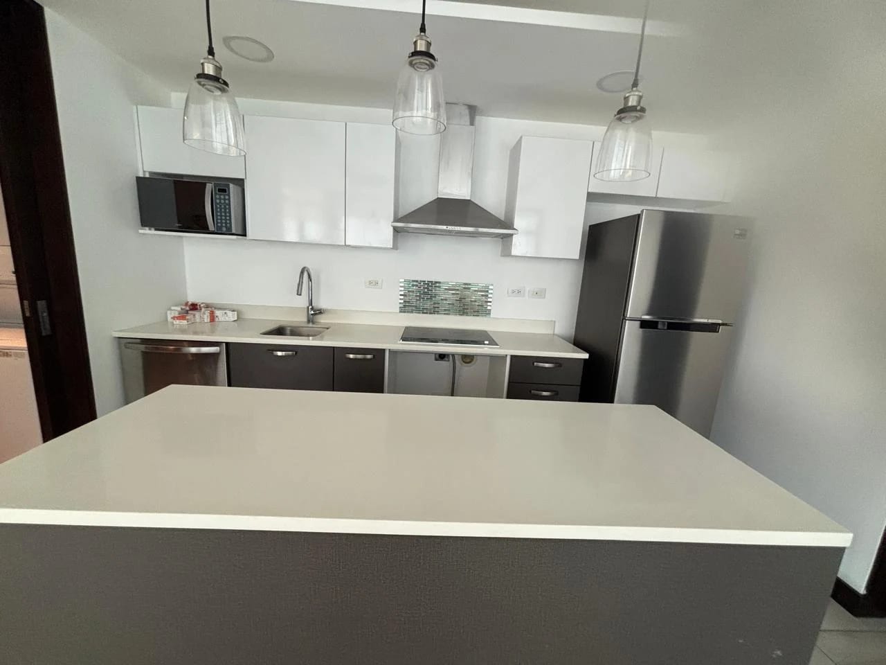 Apartamento en Renta en Edificio LIV, Vista Hermosa 1, zona 15 — Apartamento en Alquiler en Zona 15, Guatemala, Ciudad — foto 3 de 13