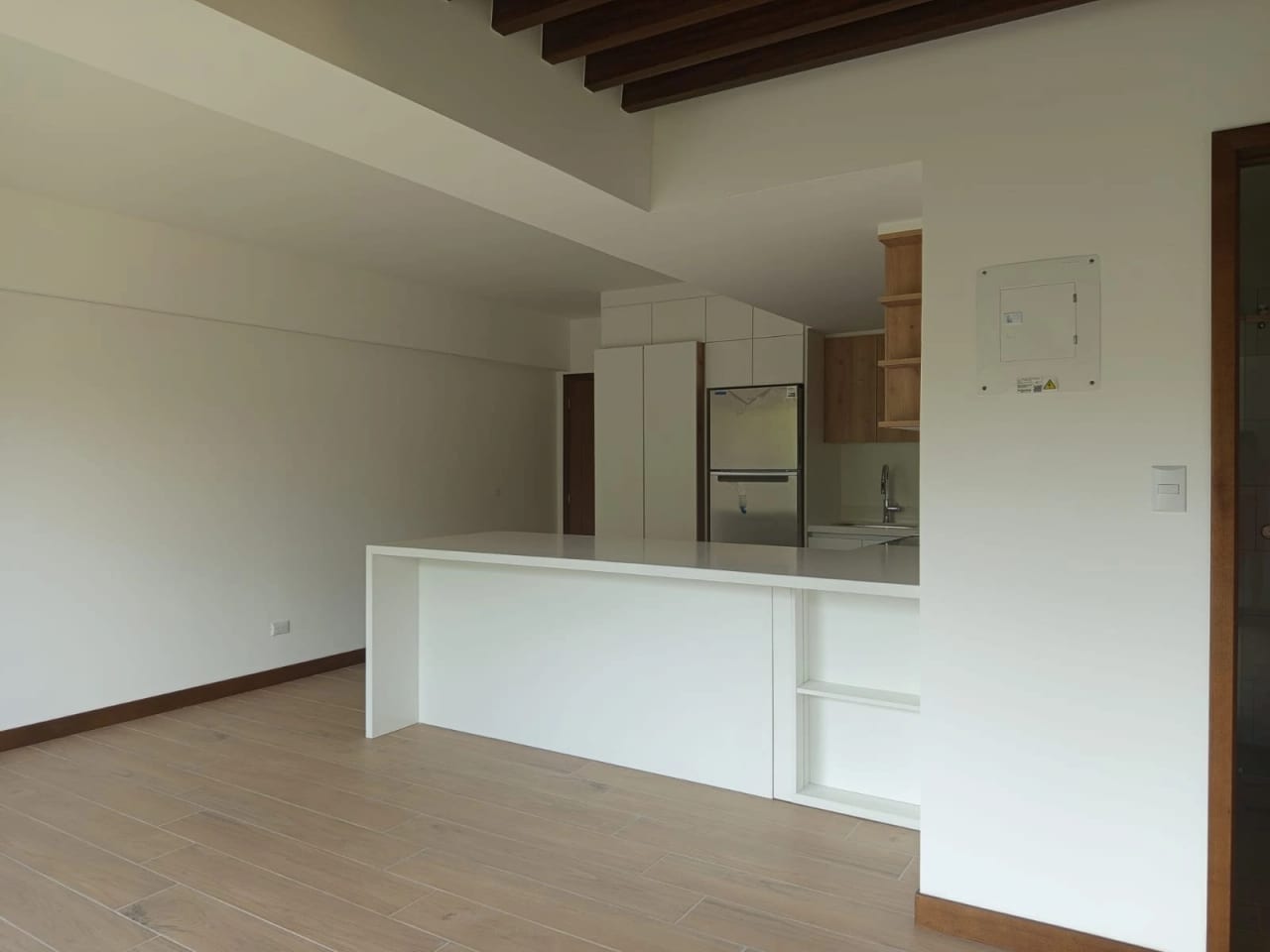 Apartamento en Renta en Zona 16 Kanajuyú — Apartamento en Alquiler en Zona 16, Guatemala, Ciudad — foto 3 de 17
