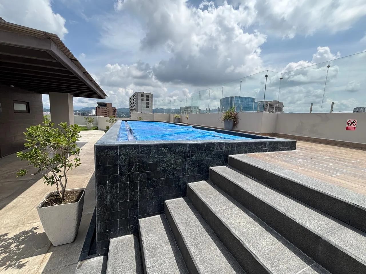 Apartamento en Venta en Habitat Ciudad Vieja, zona 10 — Apartamento en Venta en Habitat Ciudad Vieja, Zona 10, Guatemala, Ciudad — foto 11 de 17