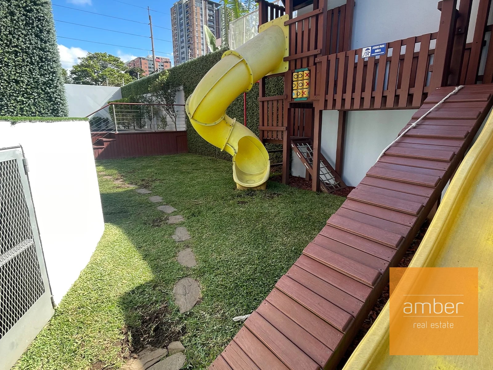 Apartamento en Vivalt, Zona 10 — Apartamento en Alquiler en Vivalt, Zona 10, Guatemala, Ciudad — foto 5 de 6