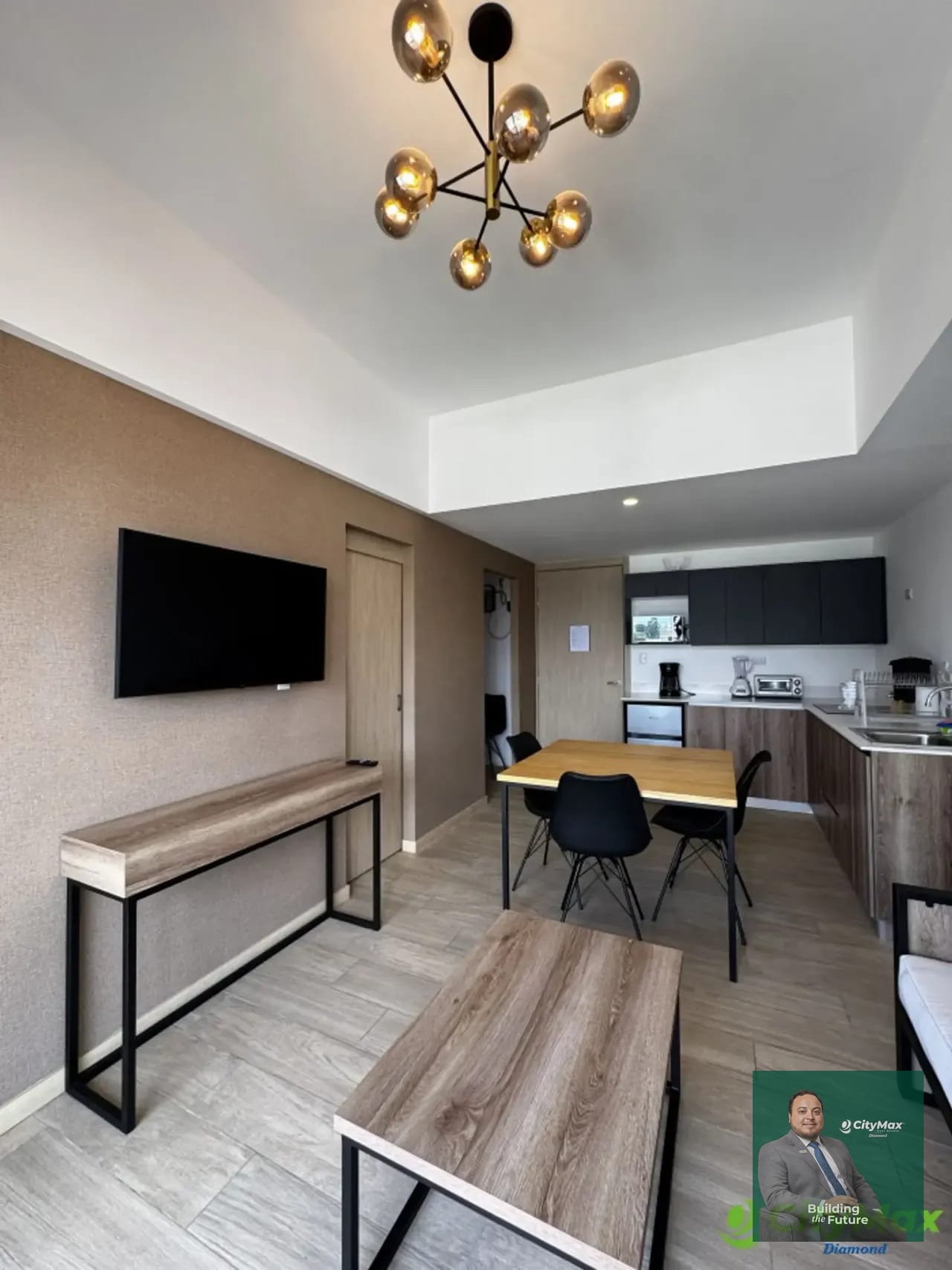 Apartamento Amueblado en venta en Zona 10 Nivel Medio — Apartamento en Venta en Zona 10, Guatemala, Ciudad — foto 3 de 4