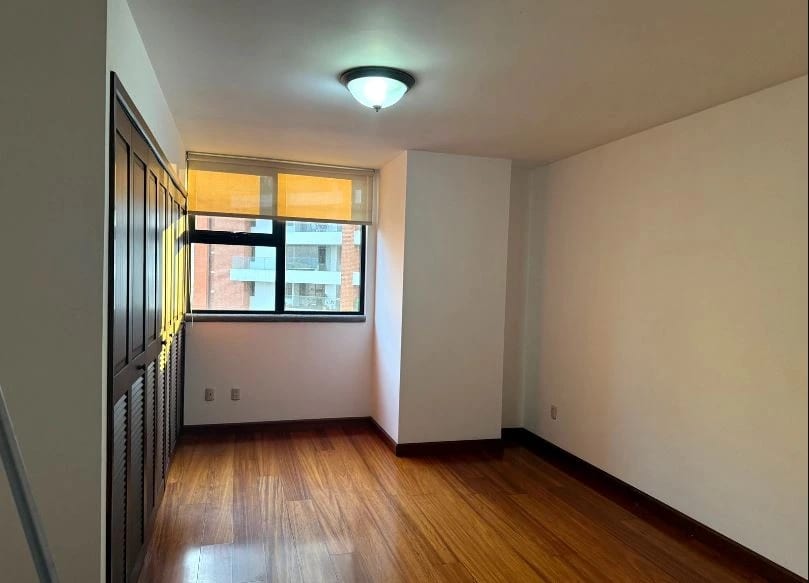 Apartamento en Alquiler, Edificio Bellagio, zona 14 — Apartamento en Alquiler en Bellagio, Zona 14, Guatemala, Ciudad — foto 5 de 13