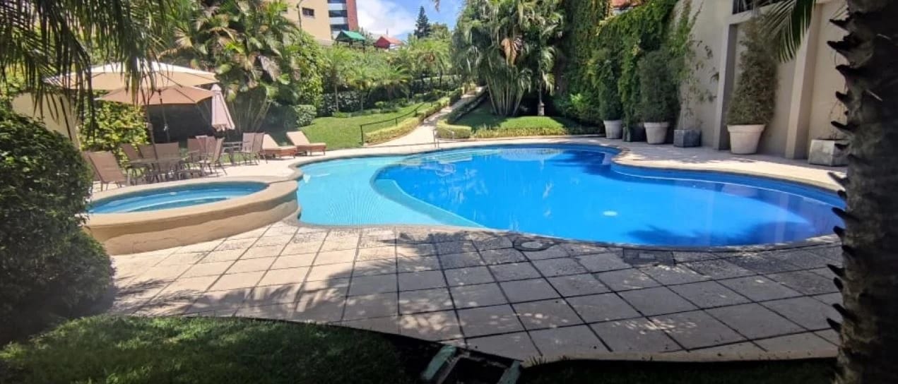Apartamento en Alquiler, Edificio Bellagio, zona 14 — Apartamento en Alquiler en Bellagio, Zona 14, Guatemala, Ciudad — foto 12 de 13