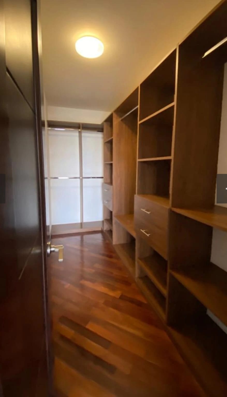 Apartamento en alquiler, Edificio Vivenza, zona 10 — Apartamento en Alquiler en Vivenza, Zona 10, Guatemala, Ciudad — foto 5 de 8