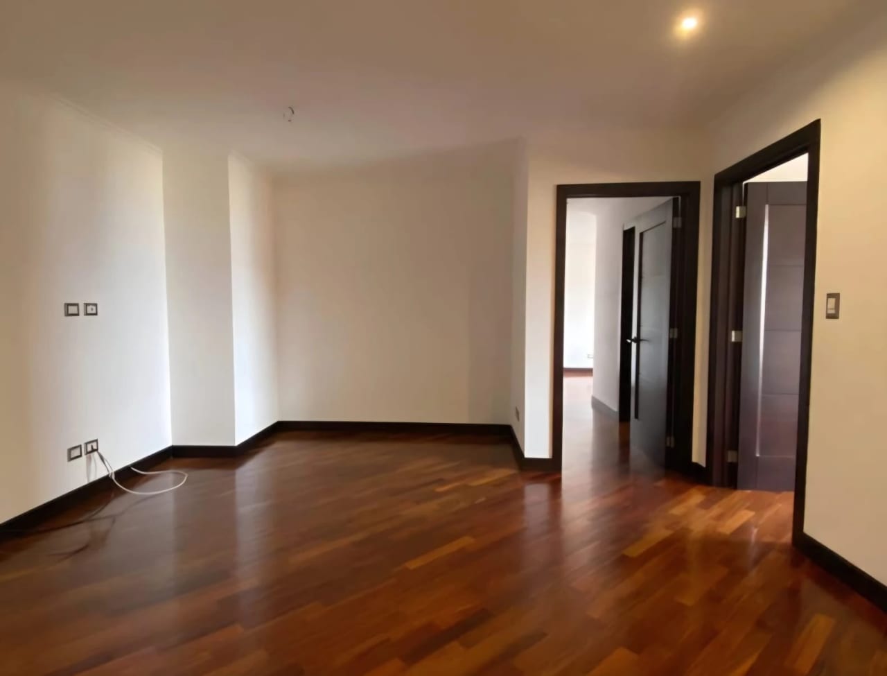 Apartamento en alquiler, Edificio Vivenza, zona 10 — Apartamento en Alquiler en Vivenza, Zona 10, Guatemala, Ciudad — foto 4 de 8