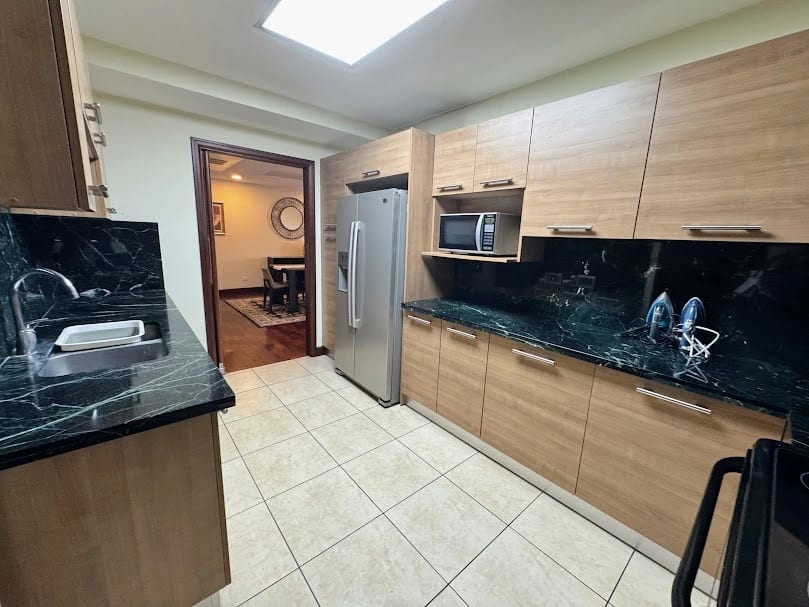 Apartamento Amueblado en Venta – Edificio Santa María, Zona 10 — Apartamento en Venta en Santa María, Zona 10, Guatemala, Ciudad — foto 5 de 15