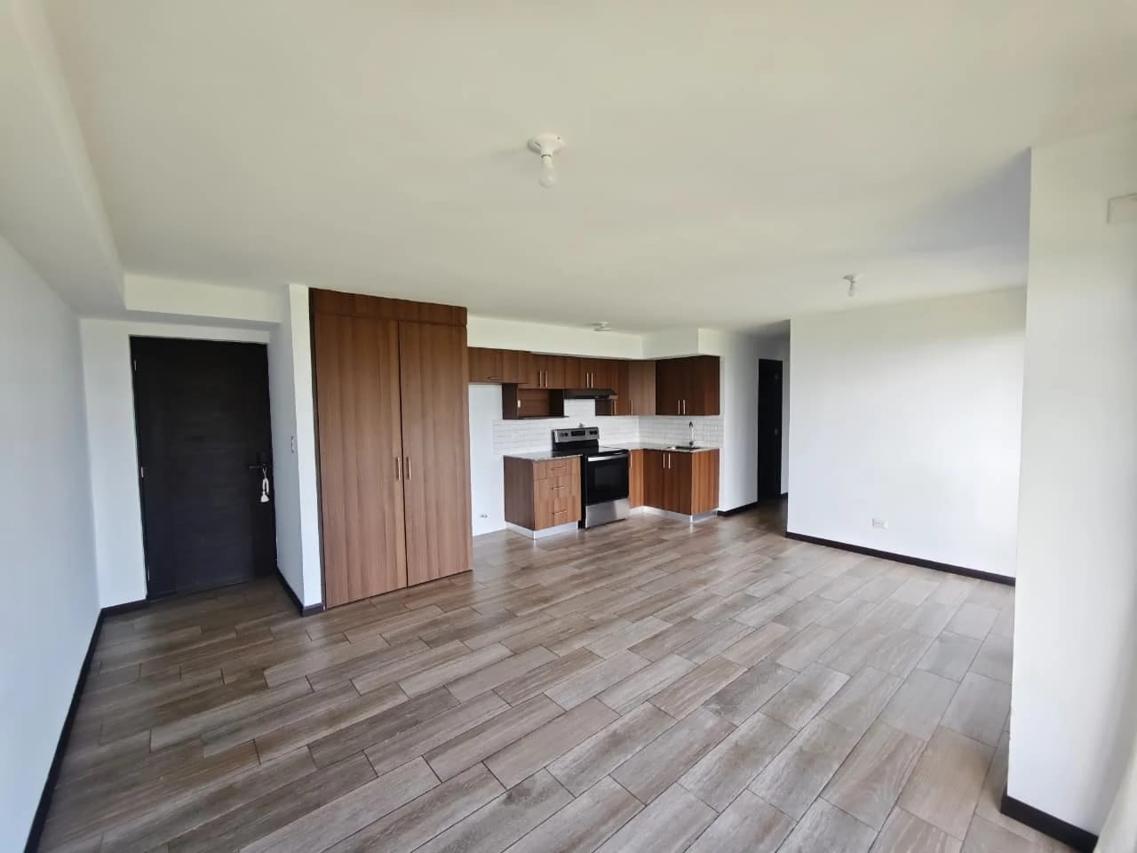 Apartamento en venta, Edificio Nagano, zona 16 — Apartamento en Venta en Zona 16, Guatemala, Ciudad — foto 2 de 10